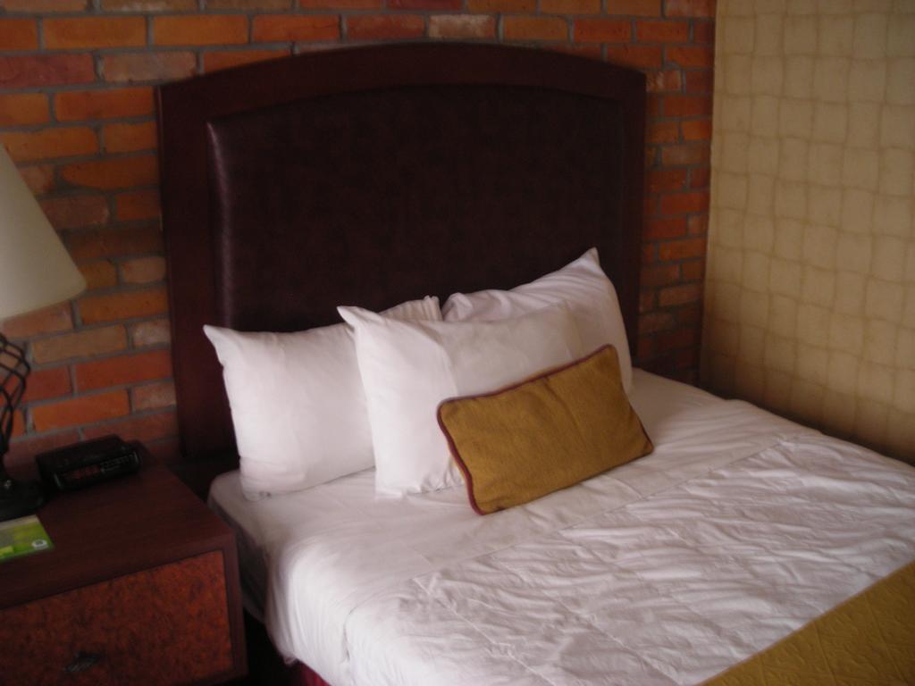 Quality Hotel Downtown-Inn At False Creek Vancouver Bilik gambar