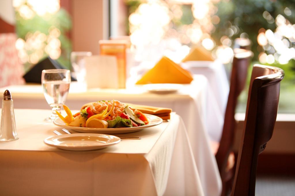 Quality Hotel Downtown-Inn At False Creek Vancouver Restoran gambar